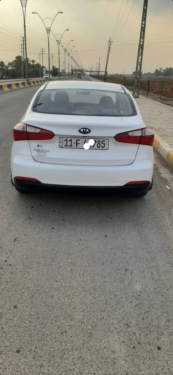 سلام عليكم كيا سيراتو خليجي موديل ٢٠١٦ رقم بغداد دولي بسمي تحويل مباشر سنويه ٢٠٣٠ السياره خير من الله مكفوله كفاله عامه مري شفط واشاير بل مري تحكم جهتين كامره خلفيه ماشيه ١١٧صدر أمامي خلفي كله جديد تخم تاير السياره خير من الله السعر ١٢٧ وبي مجال قليل ملاحظه غير متواجد عل نت واسف عل اطاله الشراي يتصل ول مايشتري يرفع المنشور ب كلمه يا الله كلشي اكو بل سوك 
تلفون ***********        ***********

