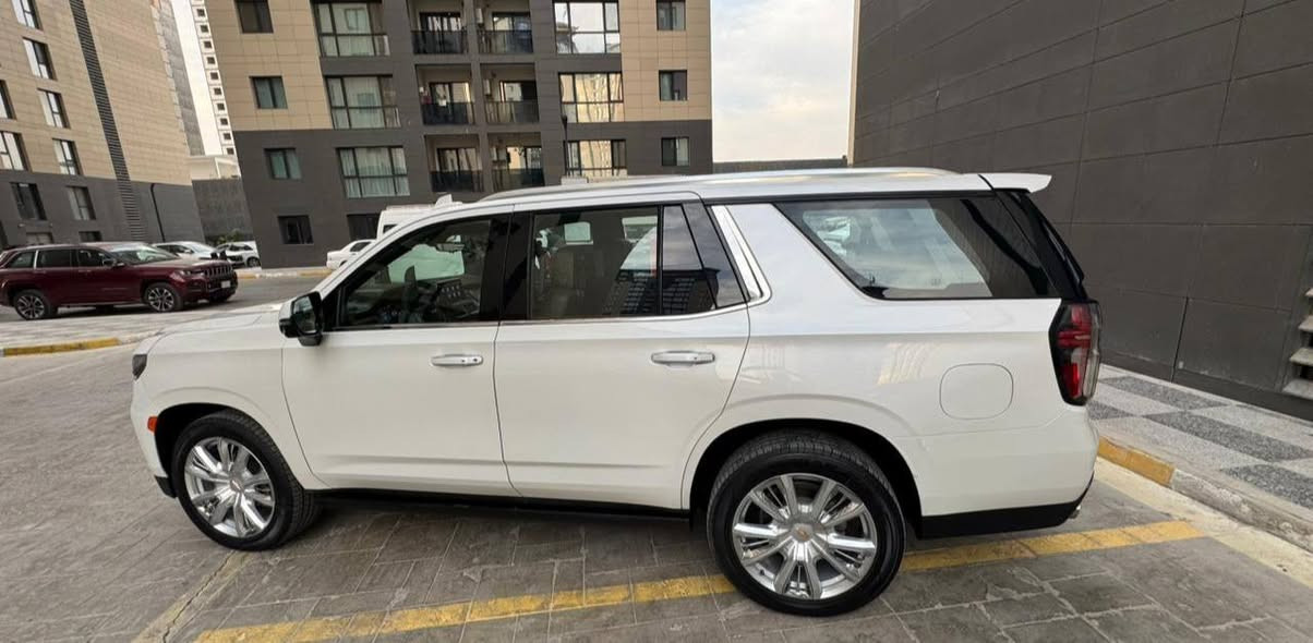 تاهو هاي كانتري أعلى فئة بالتاهو
 نفس مواصفات الكاديلاك السكاليد فووول للأخير ماكو شي مابيها حرفيا كاديلاك اسكاليد 

ماشيه 38الف مايل 

بانوراما 

داتا شو 

شاشات بلادية

دوسات كهرباء

ستيرن كهرباء

مرايات قلابة وشفط

تشغيل عن بعد 

تجوة وسطية كهرباء وبيهة قاصة

تبريد بالكشنات

تدفئة ستيرن

كشن خلفي منفصل VIP

حساسات كل الاتجاهات

هوك كهرباء تحكم داخل السيارة

كشن هزاز تنبيه 

نظام كار بلي واوتو اندرويد

صندوك جلاق ينفتح

كشنات كهرباء كلها والتحكم بيهة من كل مكان كهربائيا

شاشة وسطية كبيرة

كامرات عدد٥

ويل كروم حجم ٢٢

مرايات شفط

٤ وضعيات قيادة

رادارات 

تحديد مسار

صاج ملكي بأطار نيكل

داخل اسبريسو

وبعد هواي مواصفات 

السيارة جاهزة من جميع النواحي تخم تاير مال شركة برجستون صدر وجكات ومحرك وكير كلة على وضع الشركة 

محرك ٨سلندر ٦.٢

كير ١٠ نمر يعني تمشي ١٩٠ الرون ٢.٥

مكينه كير كفاله 
موديل ٢٠٢١

رقم بغداد سنوية بأسمي هزة جديدة 

بيهة جاملوغ وبنيد جهة السايق وبيه باب السايق والخلف بيهن صبغ من امريكه

مكاني بغداد حي الحسين قرب مطار بغداد

للاستفسار ***********
