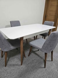 ميز طعام • قابل للتمديد • مجمع الامال