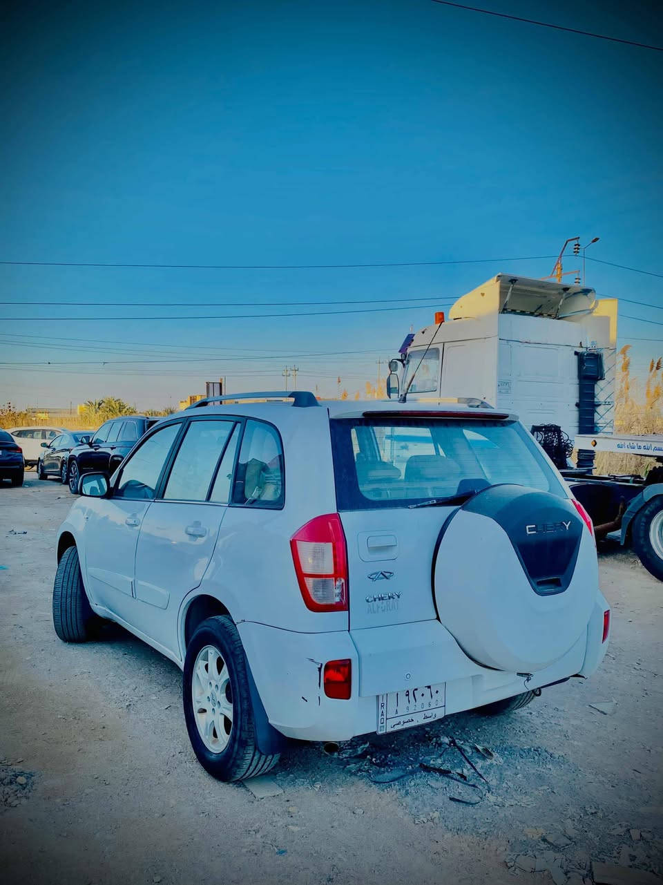 سلام عليكم
سياره شيري 
موديل 2015
كفاله عامه من ضربه والصبغ 
مكينه 2000بلاد
ماشيه 103000حقيقه 
سياره جديده وخير من الله 
تفاصيل اكثر ‏‪***********‬‏
