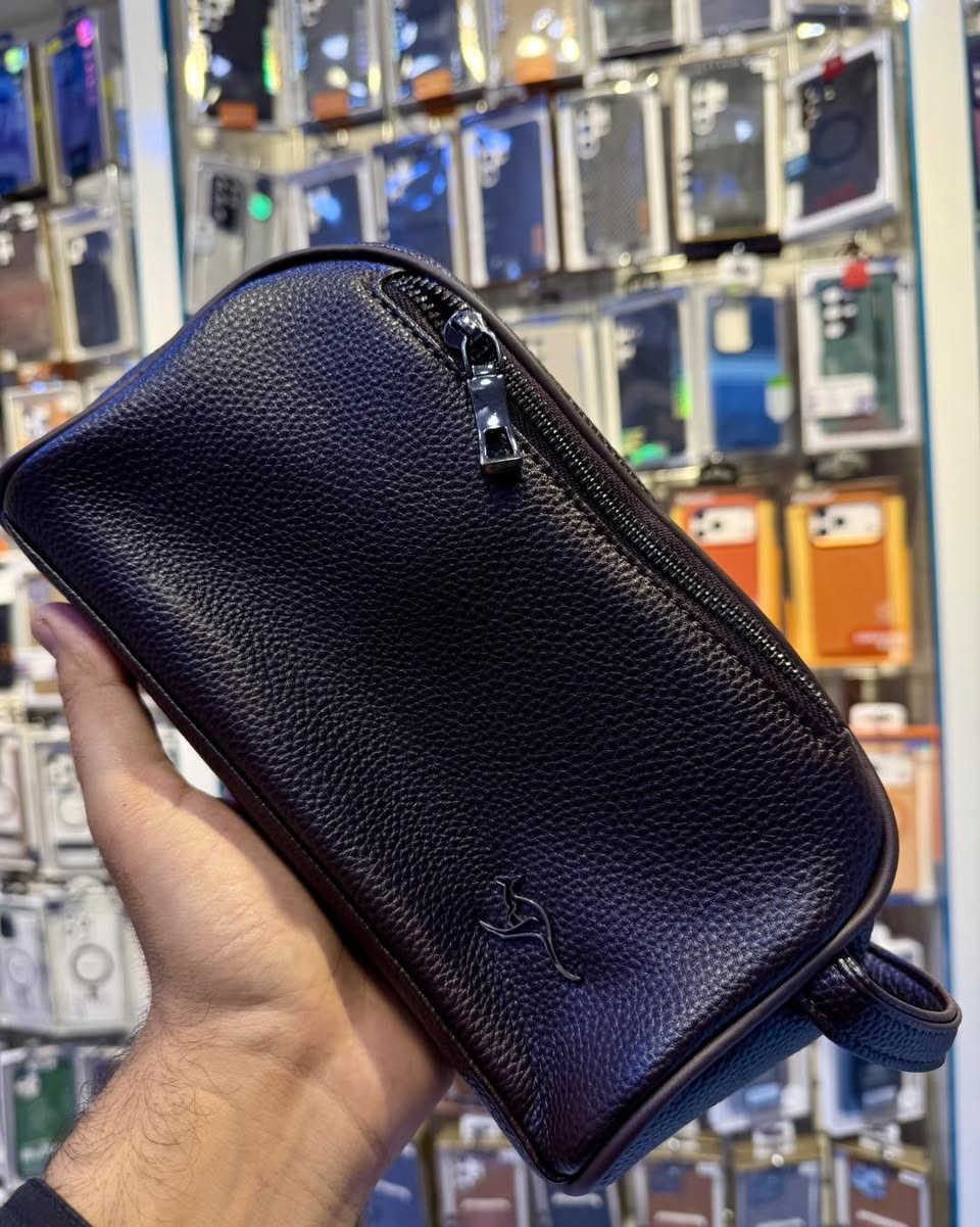 اتوفر الان في  #سفينة_2

حقائب جلد قفل ماركه ممتازه جداً 
بموديلين (1 سحاب - 3 سحاب) 

ألوان ( اسود و جوزي  )

للطلب واتساب فقط ***********

الــــتوصيل متوفر …..💨🚕

العـــنوان :-🛳️
واسط - الكوت - المشروع 
مجمع نبراس التجاري
