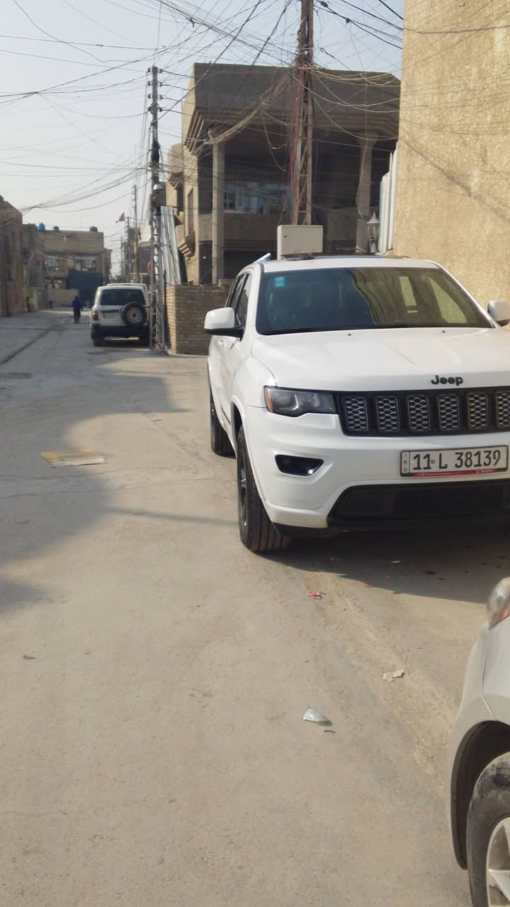 البيع جيب بلاك توب مودين 2022سياره بيه 3قطع صندوق وبنيد والباب خلفي سياره فوال كشنات كهربا تدفئه كشنات ستيرن تدفئه صندوق كهرباء سعره 270وبيه مجال كفاله من شاصي بدون يرباك رقم بغداد تحويل ثاني يوم بكان بغداد لامين ثانيه رقم تليفون ***********
