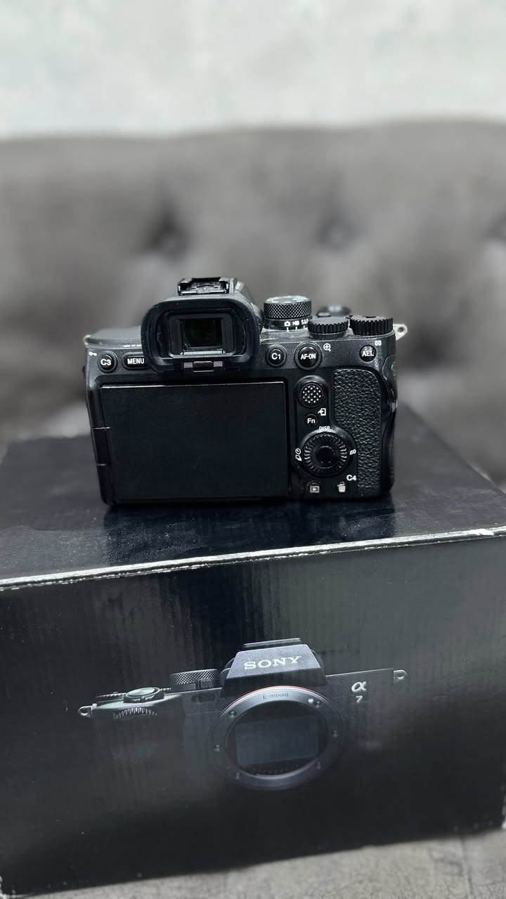 ‏أي سفن فور للبيع نظافة 95% السعر 1,000,900 موبايل ***********
