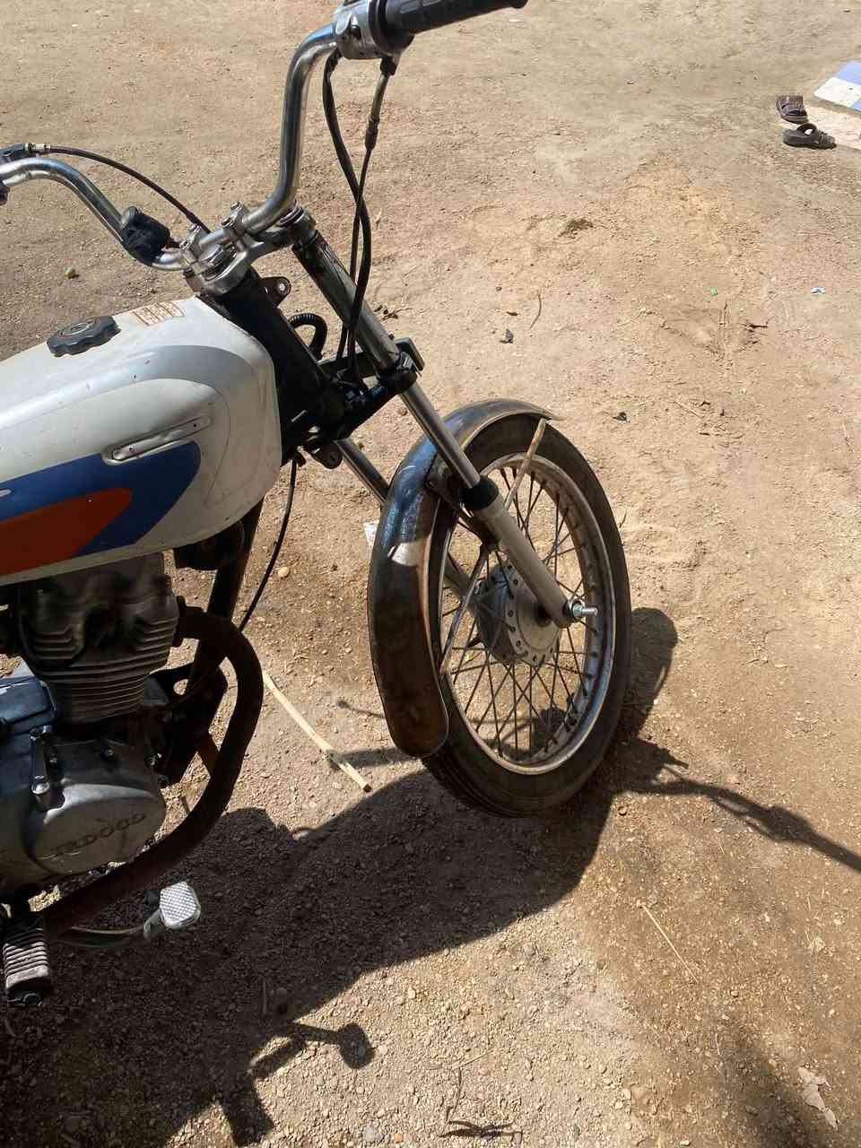 سلام عليكم للبيع دراجه ارشا اورق اصولي مكينه نضيفه لا تنقص ولا تبخر بيه ملاحضات بسيطه وعوزه ترتيب السعر 350 وبيها مجال المكان بابل مشروع المسيب الاستفسار اكثر اتصل عل ***********
