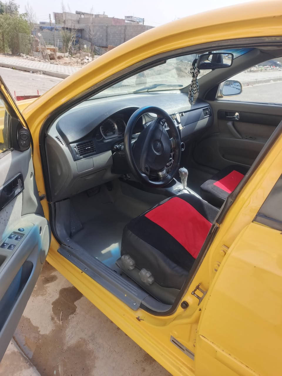 سلام عليكم فديو(((( داخل منشور كل تفاصيل سيارة )))
اوبترا موديل ٢٠١٠  باسمي رقم انكليزي  كير ومكينه خير من الله السيارة  تعميرها حلو اصفر موضح بالصور تريد فديو ادزلك الكير اوتو السعر ٥٢ بغداد الحسينيه  ***********
