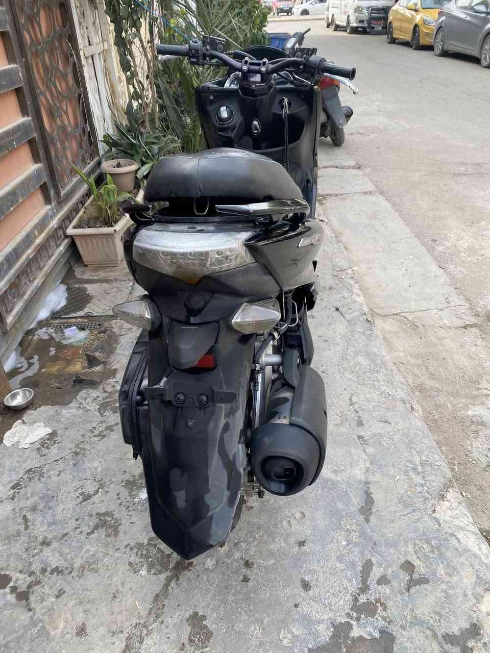 السلام عليكم دراجه ماجسته S حديث ٢٠١٧ كامله بدون اي نقص الدراجه نكره سلف بكل وكت دراجه مكينه وكهربائيات وكلشي بيهه مكفول ستيرن رياضي والباقي كلهه بلاديه تايرات جدد ستاند حساس كامله على آخر حبه 
السعر 950 الف وبيهه مجال بسيط اي استفسار *********** مكاني ب الحريه يم مركز الشرطه
