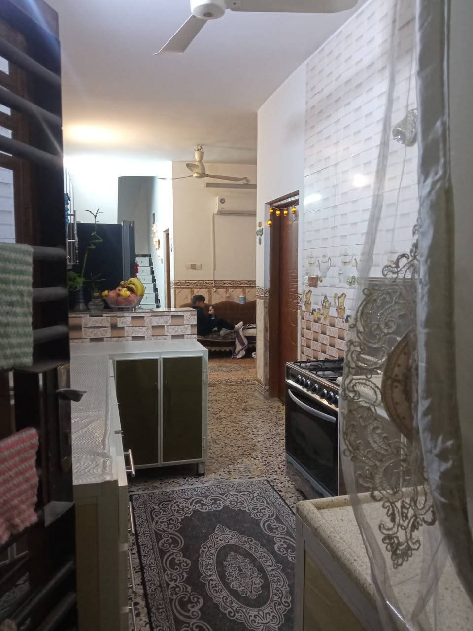 السلام عليكم بيت طابق واحد مساحة 100متر واجهة 6 او ربع ونزال 16 السعر 85 مليون ***********
