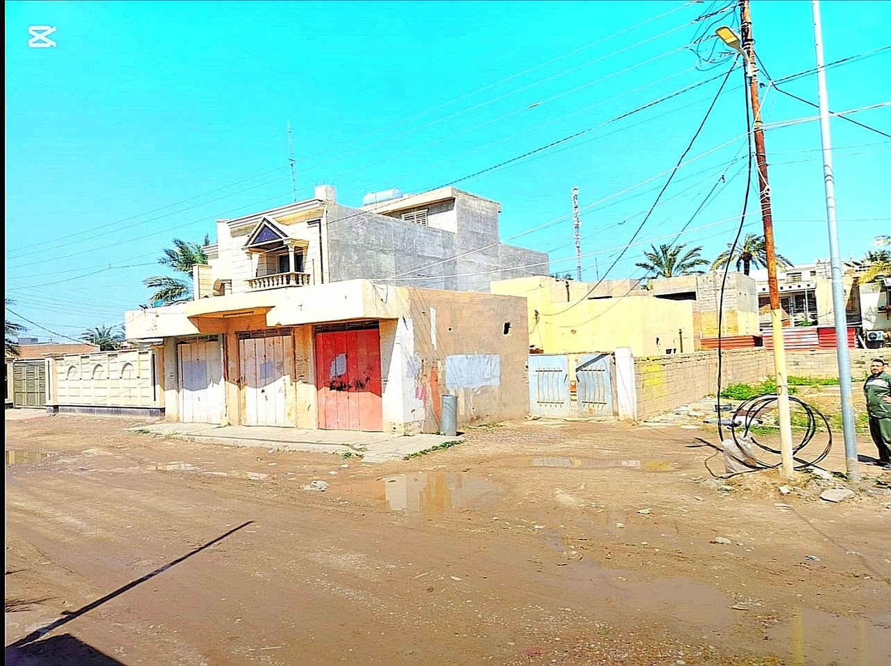 #عقار_للبيع..
(قطعة مع محلات) موقع تجاري

#المساحة (405) طابو ملك صرف 

#موقع_العقار 
(حي المعمل. مدخل عمارة الخيرات. مقابل ماركت ابو الحسن)

#للاستفسار 
*********** / ***********
