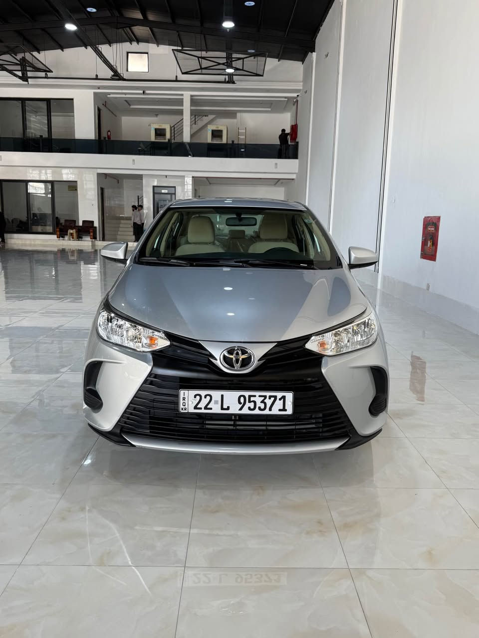 Toyota Yaris 
موديل2022
مكينه گەورە
جامليغو  ده ركه ى دواوه بؤياغه
*********** وەتسئاپ Singapore
