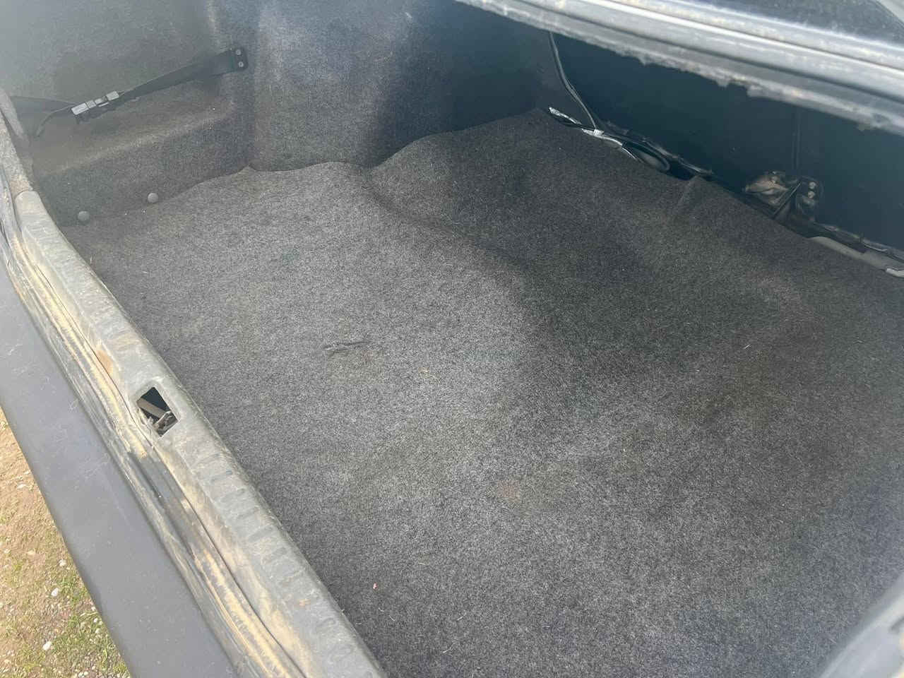 السلام عليكم
نيسان برايمر 1992 محرك 16 كير عادي
رقم نينوى الماني سنوية 2028 شرط تحويل
السيارة بيها قطعه وحده رش باقي السيارة صبغ بلادي
محرك بي تنقيص كير كهربائيات صدر تخم تاير وويل كب كلهن جدد تبريد غراضه كامله يعوزه تبديل صونده تدفئة شغاله
السعر 40 ورقه بيها مجال قليل سعر بالتلفون ماگطع تجي تشوفها وتدلل
***********
ملاحضه البيع نقد لا مراوس ولا اقساط
