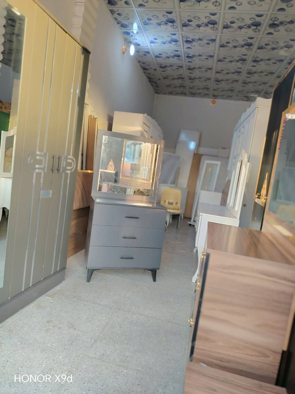 غرفه شبابيه نظافه فول بيع او مراوس


**إذا كنت صاحب هذا الإعلان وتريد حذفه لأي سبب، رجاءا أرسل رسالة إلى الدعم الفني**