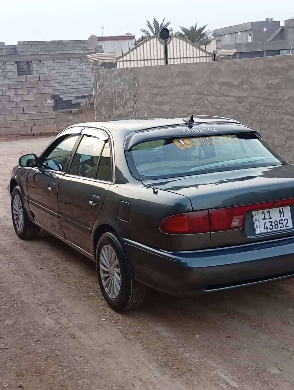 السلام عليكم 
للبيع سوناتا تو موديل  1995
كير ومحرك وصدر جديد 
تخم تاير جواها  
السياره بدون ضربه و بدون معجون. مصبوغه للجماليه فقط 
رقم بغداد دولي. بسمي شرط التحويل 
السعر 44 وبيها مجال للطيبين 
مكاني ديالى الخالص 
***********
***********
