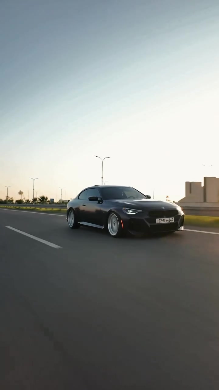 ملاحظة : سيارة حالياً بغداد متواجدة للجمعة 
النوع :-BMW 💜 شكل جديد فول مواصفات 
المودیل : 230i M Package
الون : بنفجسي مميز لوحيدة بالعراق بهذا لون موديلة
سنوية : اصدار جديد مع موافقة تضليل سنوي 50‎%‎
السنة : 2024
المحرك : V4 2.0L  تون باور توربو فول هوائيات 🐎 
ناقل الحركة: Automatic
نوع الوقود : البنزين
عدد اميال : mile35

المواصفات:-
فتحة سلايد
فول تحكم + شفات كير رياضي بالمقود
الكراسي كهرباء مع خزن وضعيات الجلوس
شاشة متصلة الاصدار الاخير من BMW
تحديد مسار + رادار + نقطة عمياء 
مودات قيادة 
   Eco Pro+    Comfort+    Sport+    Sport Plus
باب و دشبول LED ( الوان متعددة )
مفاتح دخول و تشغيل ذكي بدون حاجة للسويج
مغلفة افلام حماية (PPF) ضمان 10 سنوات

التزويد American :-
سيارة فول هوائيات شوته كاربون فايبر
{أكس بايب + هدرز + كزوز } 
برمجة و تزويد كلة من امريكا 
دبلات و فنرات رياضية (  Coilovers )
ويل كب (ESR Wheels) تو سايز اصلي حجم 19

الحالة الفنية:-
 وارد امريكي بجم كبس بدون ارباك بدون داخل قطعة خلفيه صبغ بدون معجون بحالة شركة        
رقم السیارە: اربيل تحويل او وكالة رقم اصدار 2027

للمهتمين التواصل خاص.
رقم الهاتف :-‭ ‭***********‬
وتساب ***********  
ملاحظة : سيارة على وضع شركة كفالة من كل العيوب
صفر مسج بدون اعطال بانزين سوبر و دهن اصلي
