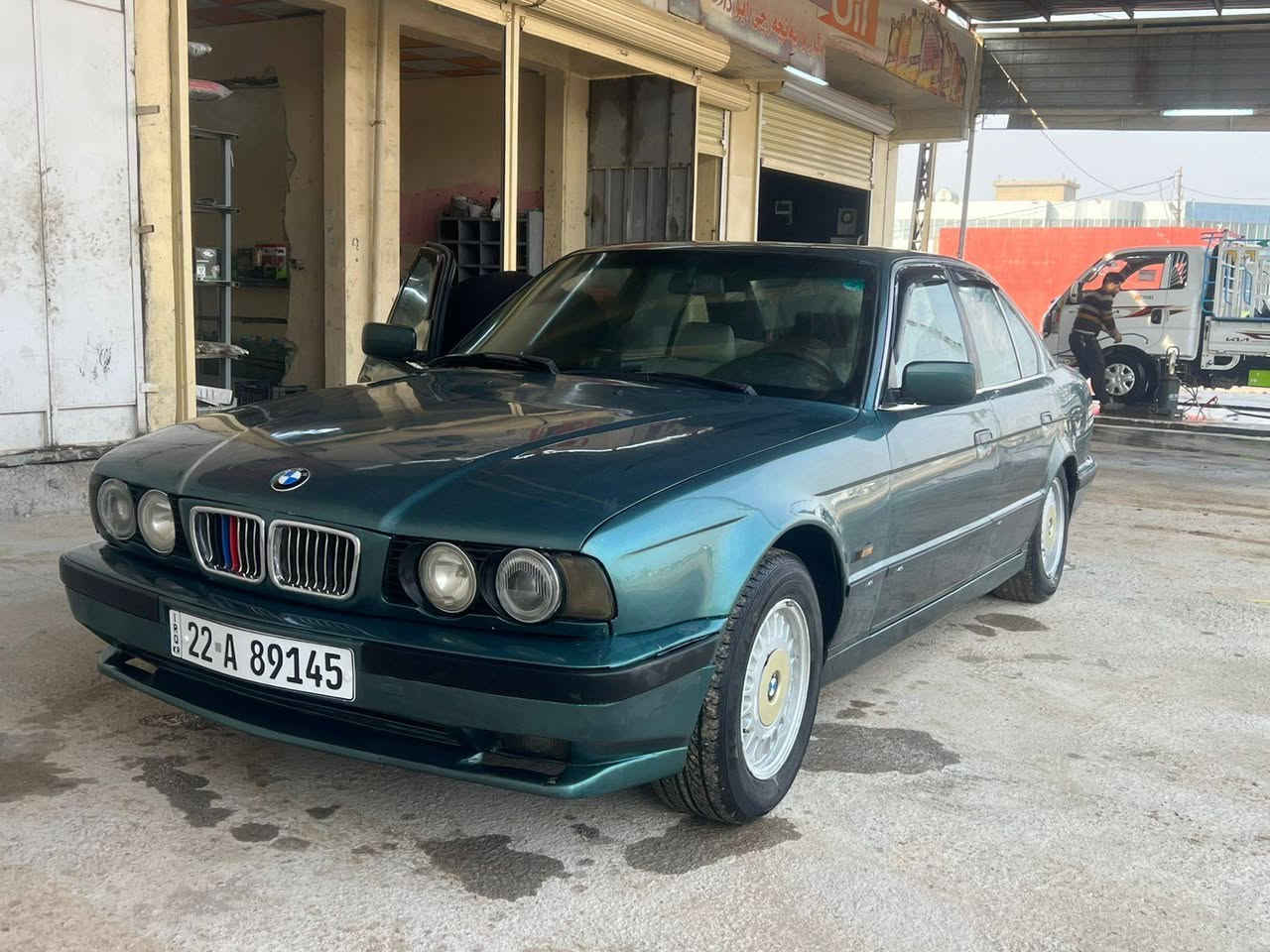 بي ام دبليو 
باسمي رقم اربيل انكليزي تحويل ثاني يوم سنوية وهزة جديدة قبل شهر  فول مواصفات حجم 535   V6
  اصل موديل 1991   عالفحص بدون اي حادث مصبوغة عام درجة اولى   مكفولة بلادية مفولة  مكينة كير صدر امامي خلفي تخم تاير تبريد كلشي جديد السيارة جديدة بمعنى الكلمة المواصفات
‏
‏غرفة بيض داخل فول نضافه
‏مري شفط زئبقية عاكسة للضوء كهرباء‏
منضومه زنون 
‏فتحتة سقف ‏
‏تبريد قطعتين امامي خلفي 
 مابيه نقص السياره جاهزه مال جناي تعبان عليه مكاني ناصريه 
رقم صاحب سيارة ***********
