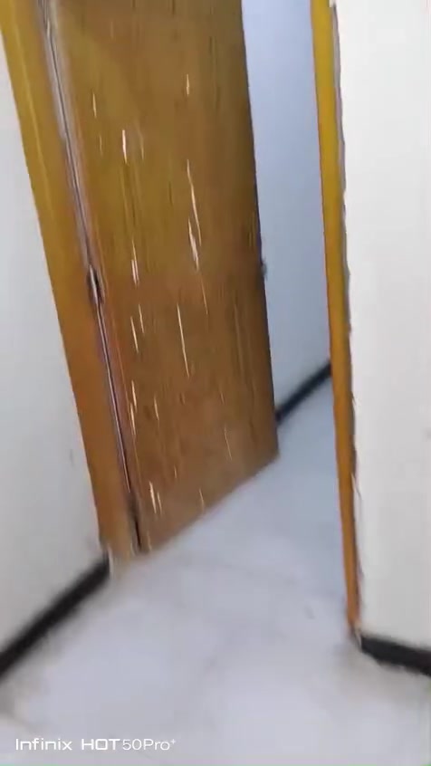 السلام عليكم شقه للايجار في ابو الخصيب كوت ثويني طابق اول غرفتين وصالة مطبخ صحيات اجارها 300 للاستفسار ***********
