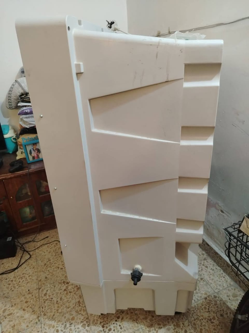 مبردة بالكارتونه  جديدة ما مستعلة ابد وما مشغلها ابد  اشتريتها لغرفتي بس شباك غرفتي صغير وهذه كبيرة مترهم ع غرفتي .
اخذتها 450 الاف 
430 سعرها 
*********** رقمي للتواصل 
مكاني بغداد الحرية 
مبردة بالكارتونه  جديدة ما مستعلة ابد وما مشغلها ابد  اشتريتها لغرفتي بس شباك غرفتي صغير وهذه كبيرة مترهم ع غرفتي .
