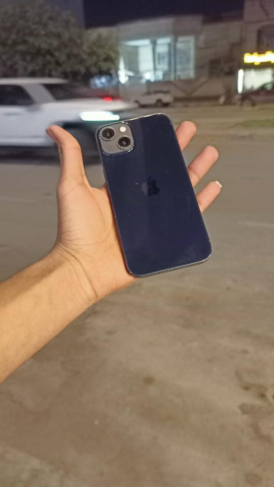 السلام عليكم ١٣عادي مراوس في ١٢ برو ماكس فقط مكاني نجف لتواصل واتساب فقط ***********
