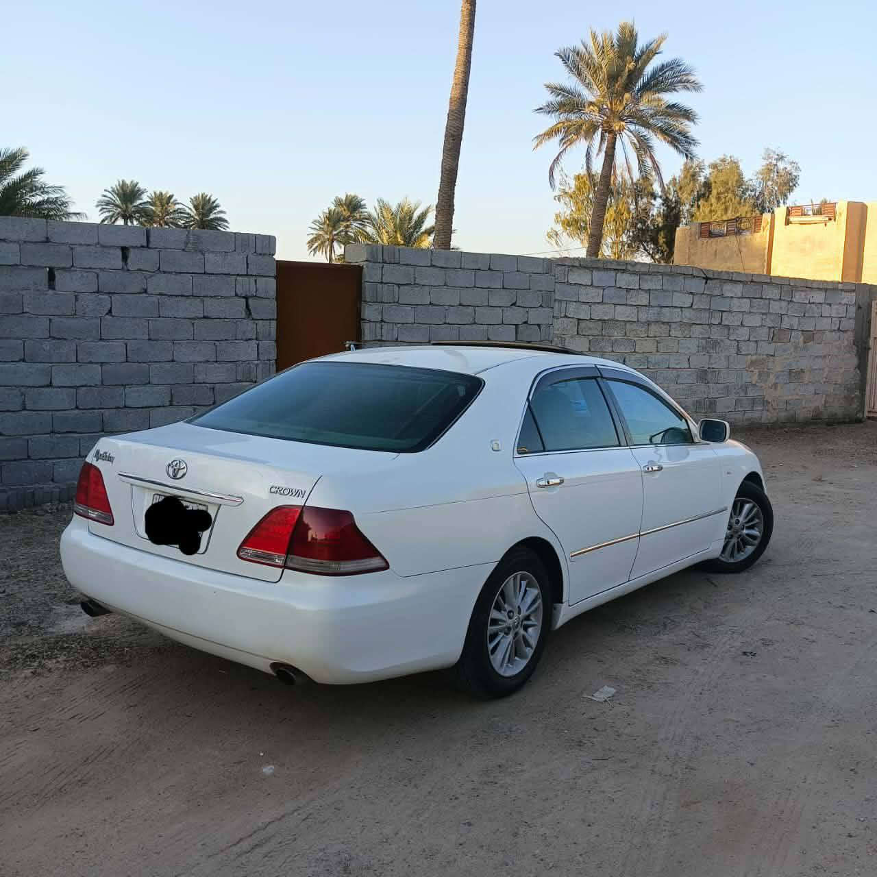 سلام عليكم للبيع شاهينه رقم الانبار قرار 48 تلث دكم برده خلفيه شاصي 80 تحكم ستيرن فتحه سقف كشنان كهرباء كصه قماره فقط مكان الانبار الاتصال ***********
