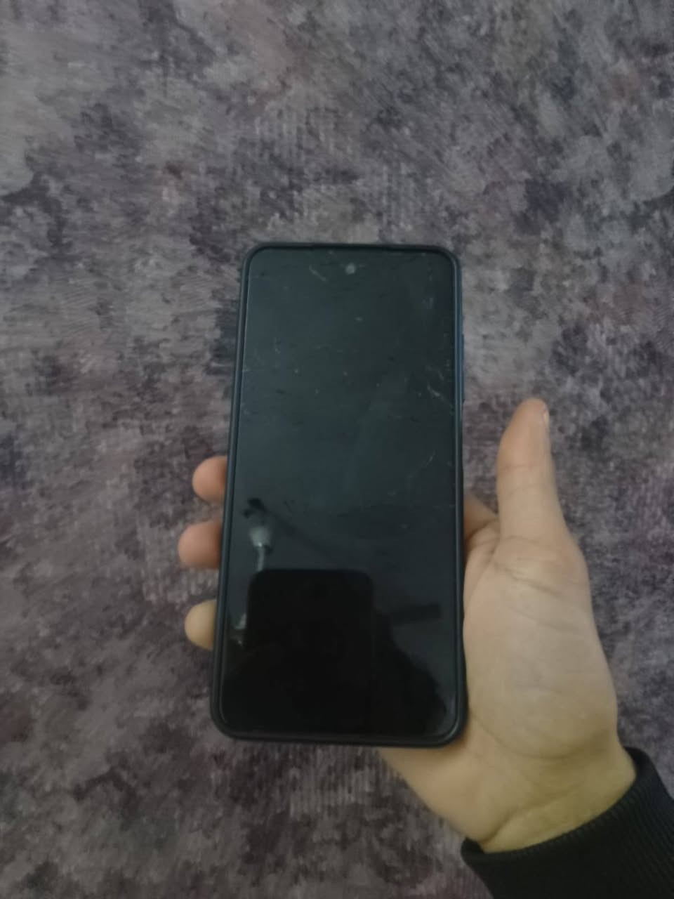 سلام عليكم 
جهاز TECNO SPARK Go 2024
بطاريه 5000 
ذاكره 64
جهاز جديد فقط بس الشاشه مفطره اما الباقي كله شغال اتصال العاب خطين 
لبيع او مراوس 
سعر 125 
رمادي خمسه كيلو 
***********
