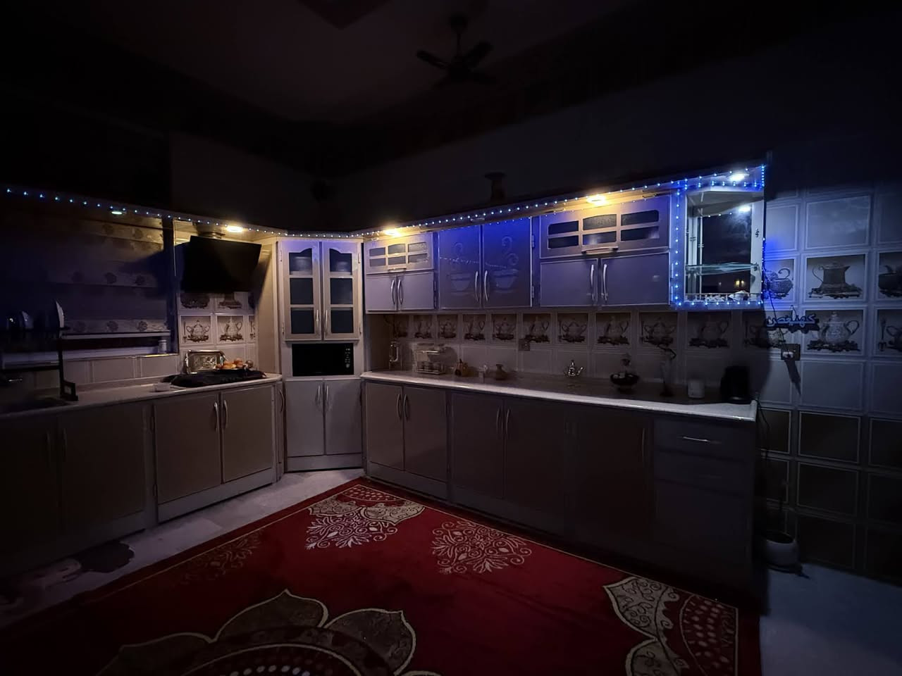 كاونتر تفصال جديد للبيع مكان سيديه ***********
