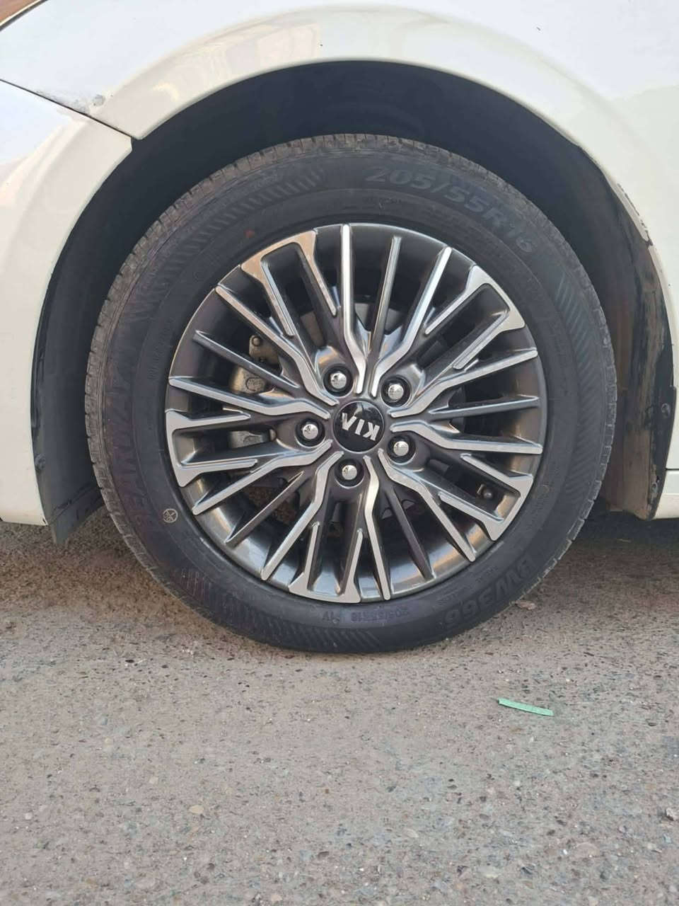 سلام عليكم شباب فورتي 21 كير سفتي حداديه وكير ومحرك مكفولات السياره حيل جديد واحلى من الصور سياره داخله كلين اثر تحميل السونار مرفق بلمنشور*********** مكاني بغداد البلديات سعر١٣٠ بيهه مجال اتصل وتدلل
