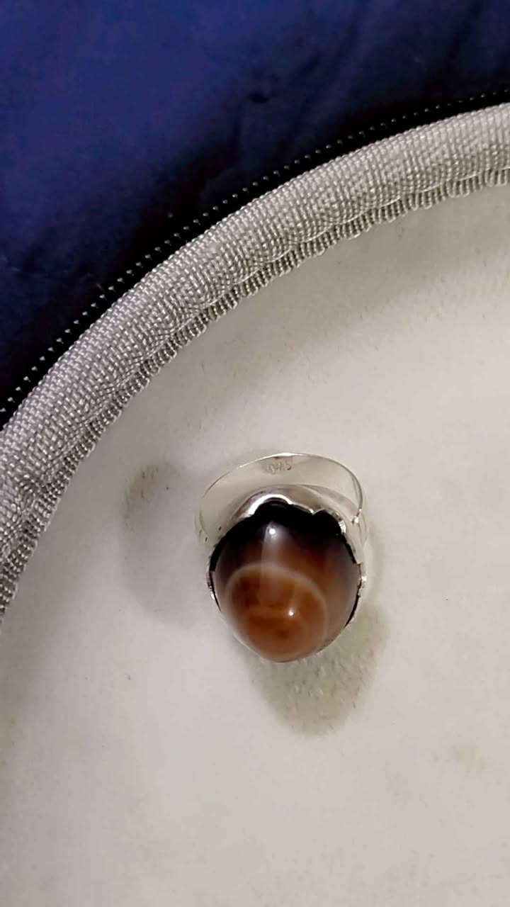 جزع سليماني قبه حجر اصلي فضه صياغه يدويه عيار 925 ناصرية, ذي قار


**إذا كنت صاحب هذا الإعلان وتريد حذفه لأي سبب، رجاءا أرسل رسالة إلى الدعم الفني**