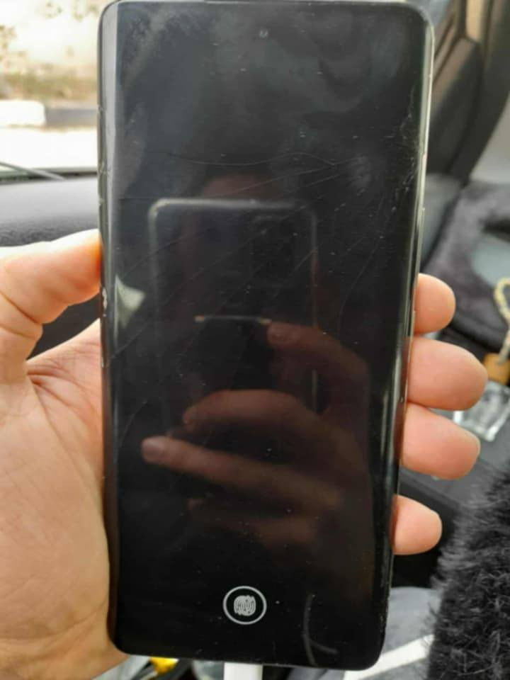 هنر اكس 9بي 
ذكرا 256
رام 12+12=24
دبل سيم
بوبجي 90فريم 
بطريا 5900
ملاحضا الجهاز فقط بي فطر بل كلاس ما ماثر علا كلشي 
لل بيع او مروس ب ايفون 
***********بي وساب او اتصال عل رقم
