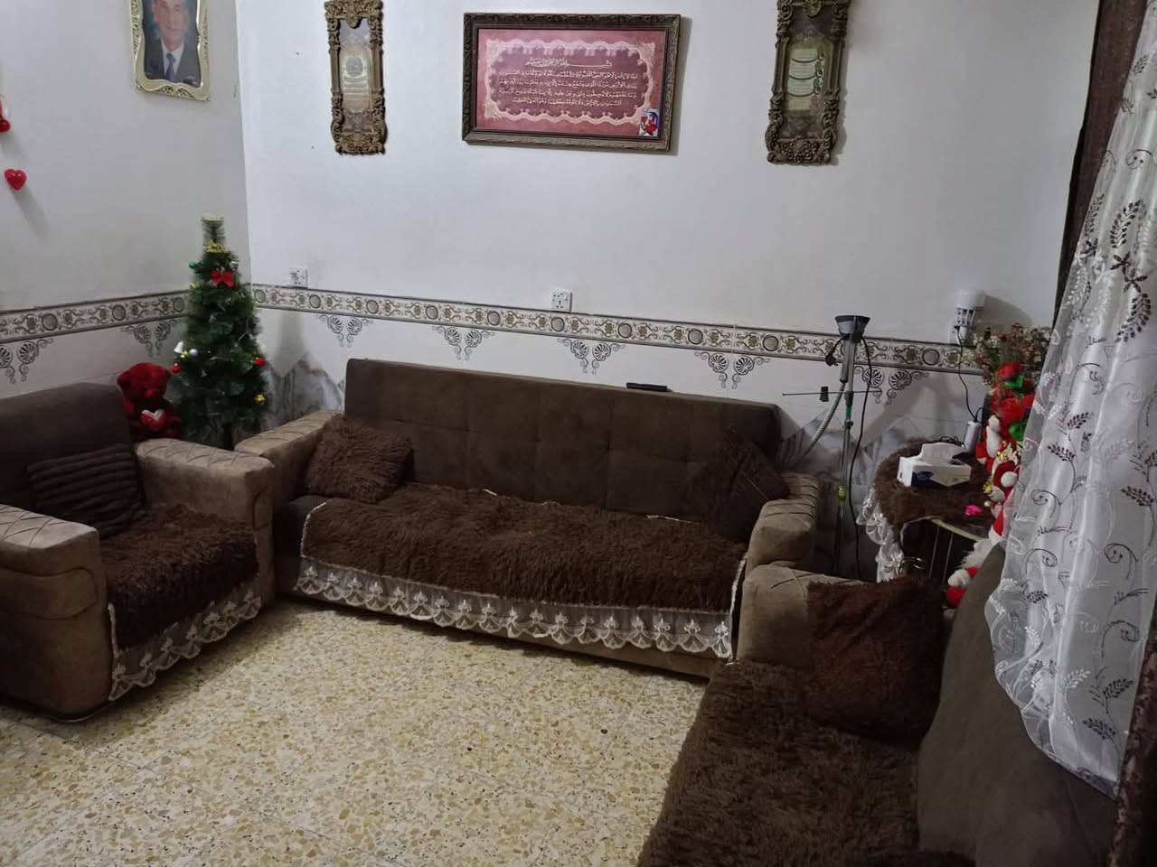 دار للبيع ٥٠متر ملك الصرف بغداد بحي الانتصار أبو رقية ***********
