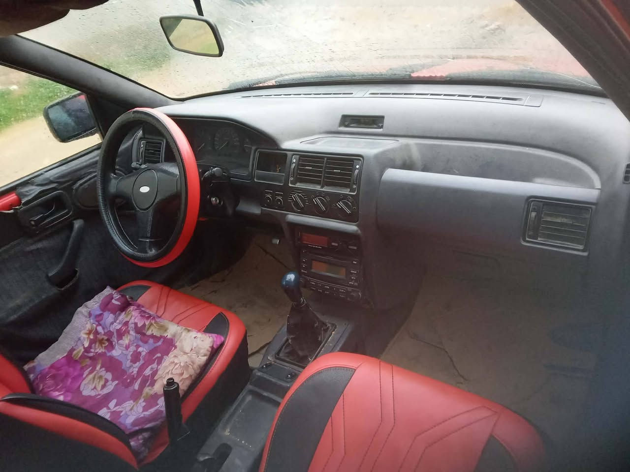 فورد للبيع سنويه وارقام جديده الشرطه التحويل كربون بنزين الكتروني سعر 25 بيها مجال صار على الرقم ***********
