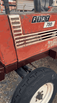 للبيع فيات 780 سنويه وأرقام
بدون تحويل جاهزه شرط جديده مكان واسط الزبيديه 
السعر 500/ 9
مكان واسط الزبيديه 
***********
