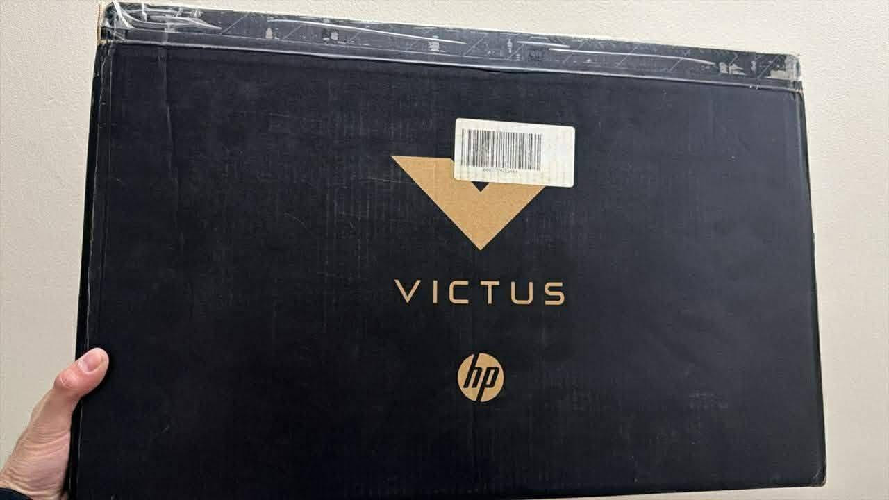 سلام عليكم لابتوب للبيع سعر 1650 وبيه مجال مستخدم 6 اشهر
Hp Victus 16
Cpu: Ryzen 7 - 8845HS
 GPU: RTX 4070 8GB 120w-140w
Ram: 32 DDR5
Hard: 1 Tera SSD NVME
Display: 16” FHD 144hz

واتساب ***********
