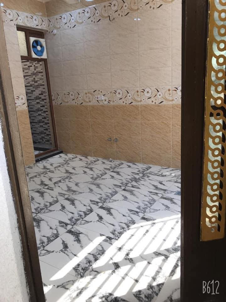 السلام وعليكم بيت للايجار منطقت شاطء التاجي خلف ماكس كيك يبعد عن سيطره الطي جهة المحيط 500متر يحتوي على3غرف نوم للاستفسار الاتصال ***********
