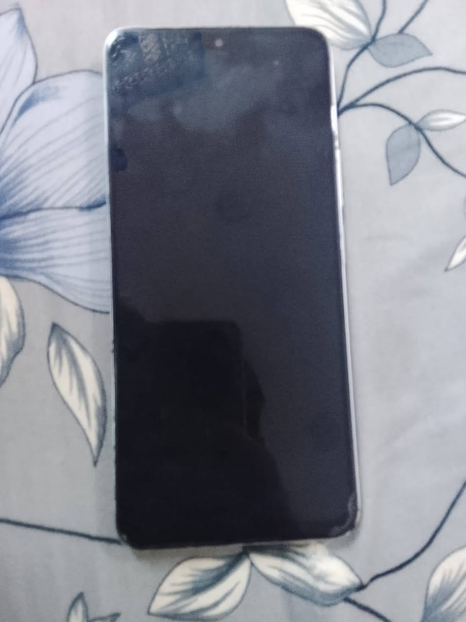 هونر x9c سمارت مساحه 256 تردد الشاشة 120هرتز بطارية عملاقة جهاز كوله مواصفات بس السماعه الجوى ما تشتغل و فتحت الجهاز حتى أبدله راد 20 و ما بدلت شاشته مكفوله و عليه لزكه و هاي الطخه بل لزكه سعر190 و بيه مجال لشراي و بيه فطر بل ظهر ما مبين ابدا و ما ادري شكد يشغل فريمات بل العاب يمكن 90


**إذا كنت صاحب هذا الإعلان وتريد حذفه لأي سبب، رجاءا أرسل رسالة إلى الدعم الفني**