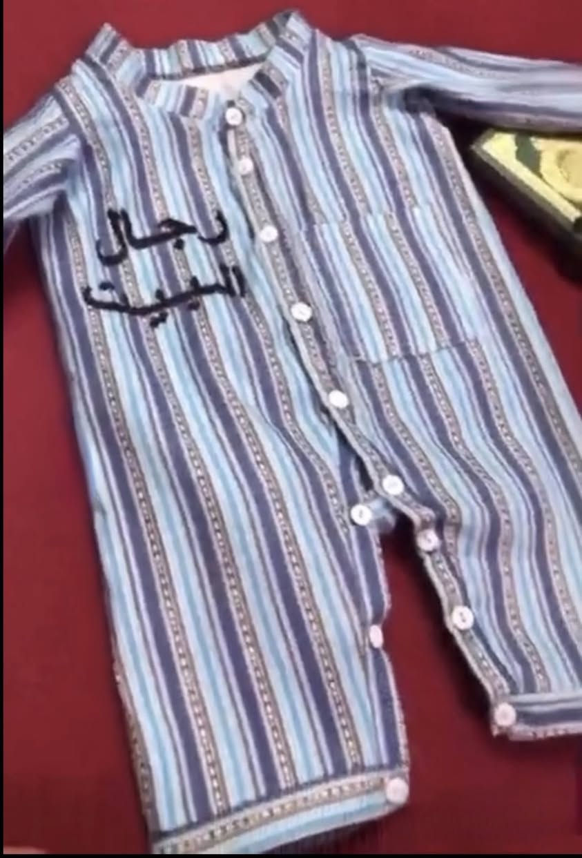 يوجد تطريز حسب الطلب للطلب خاص 🤍✨


**إذا كنت صاحب هذا الإعلان وتريد حذفه لأي سبب، رجاءا أرسل رسالة إلى الدعم الفني**