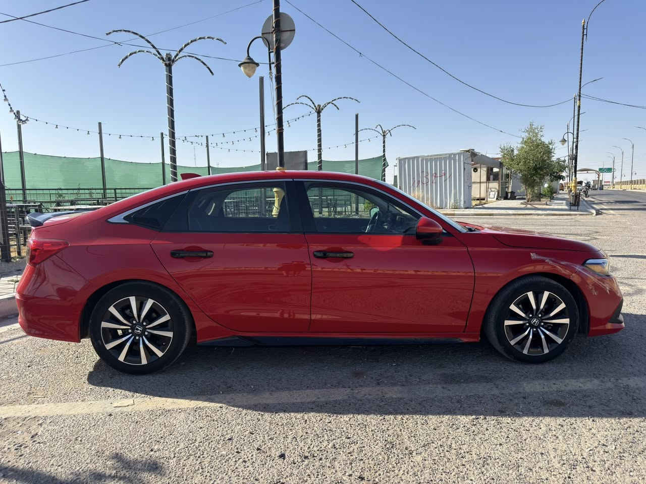 للبيع هوندا سيفيك EX 2023 تيربو
• وارد كندا
• فئة EX الأصلية (1.5 Turbo)
• محرك 180 حصان
• قير CVT أوتوماتيك
• ممشى 46 ألف كم
• لون أحمر
• داخلية أسود قماش
• تدفئه مقاعد 
• فتحة سقف كهربائية
• بصمة وتشغيل بدون مفتاح
• تشغيل عن بعد
• شاشة + Apple CarPlay و Android Auto
• كاميرا خلفية
• رادار ومثبت سرعة ذكي
• نظام المحافظة على المسار
• قيادة شبه ذاتيه 
• فرملة طوارئ أوتوماتيكية
• إضاءة LED
• جنوط 17 إنج
• قياس الإطارات 215/50R17

السيارة وارد كندا استعمال شخصي. حادثها أمريكي ومثبت بالتاريخ، ولا يوجد أي حادث داخل العراق. الإيربكات مرجعه سيستم، رقم الشاصي آخر صوره .

• رقم بغداد
• السياره بسمي تحويل مباشر بنفس اليوم أو خلال 24 ساعة

موقع السيارة: صلاح الدين / سامراء

السعر: 14,000 دولار (140 ورقة) قابل للتفاوض 

للاستفسار مراسلة الخاص أو الاتصال ***********
