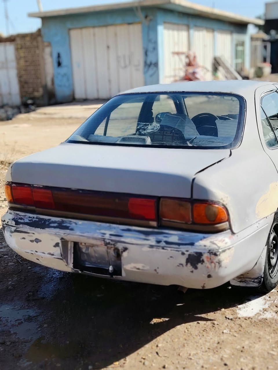 السلام عليكم ورحمة الله وبركاته كورلا موديل 94رقم واسط بسمي سنويه صاقطه بل19مكينه 1800جديده كير جديد  دنفش خمس نمر  سياره مكفوله من الضربه القويه والعيب شرعي جاهزه تخم تاير فقط نقصه بس صبغ عام سعر 35وبيه مجال مكاني ناصريه قضاء قلعه سكر رقم الهاتف ***********
