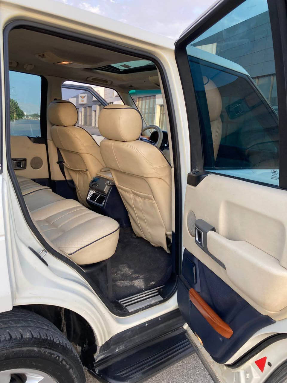 rang rover 2003 voge , سەنەوی ئەسلی کەرکوک 
بی دەعم و لیدران قەترە بۆیاخی نییە ، بەشەرتی گیر مەکینە ئەکسل تەبرید 
گۆرینەوەش دەکەم بە شایهینە ، رەقەمی خاوەنی 
*********** حلبجة, السليمانية
