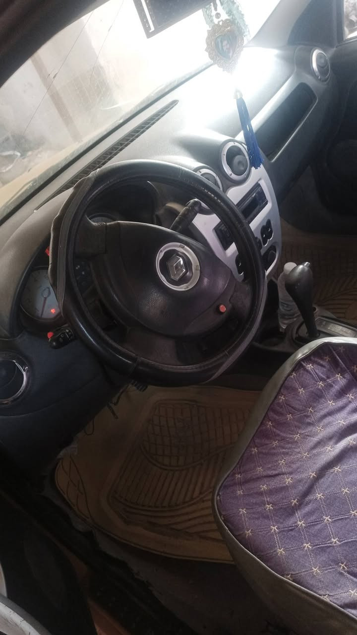 رينو موديل 2010 رقم بغداد محرك كورله و  كير  العنوان الديوانية سعر 36
