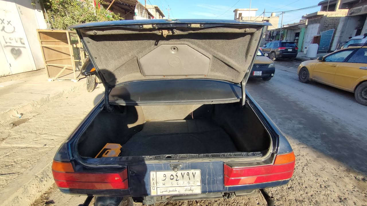 السلام عليكم BMW 735 بيع او مراوس 
لون نيلي 
رقم بغداد تحويل شوكت متريد 
دوشمه غرفه جديده 
***********
