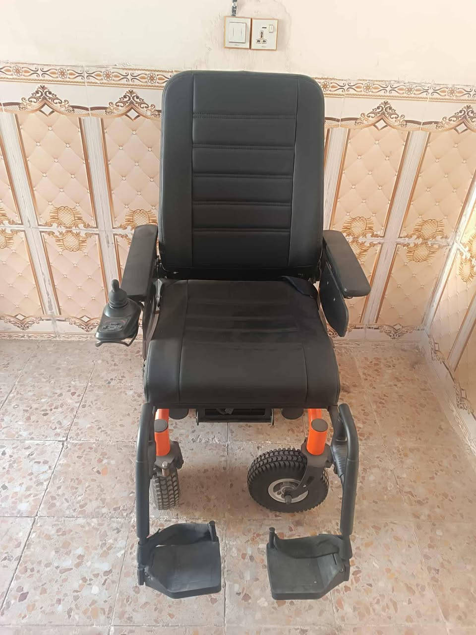 سلام عليكم ورحمه الله وبركاته شباب عربانه معوقين بعده جديد مامستعمله الشراي يتصل على الرقم غير متواجد ع فيس مكلف بلنشر ‏‪***********‬‏
