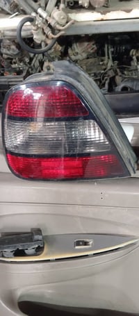 بك لايت • دايو لكنزا • الموصل الجانب الأيمن