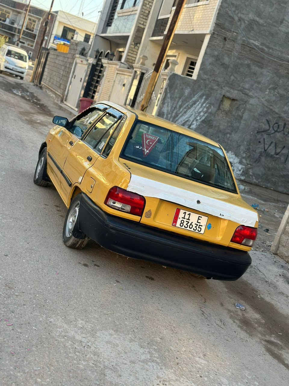 السلام عليكم سايبه للبيع 2013 مكينه خير من الله ول كير بس الرابع يفلت سيار نضيفه كدام عينك بل صور واضحه فقط الجاملغ الامامي من يم فتحت الباب شوي بي خسفه مو ضربه  موضح بل صوره  شواصي خير من الله رايده ب28 وبيه مجال المكان بغداد الدوره رقم *********** بي واتساب اي استفسار على اتصل
