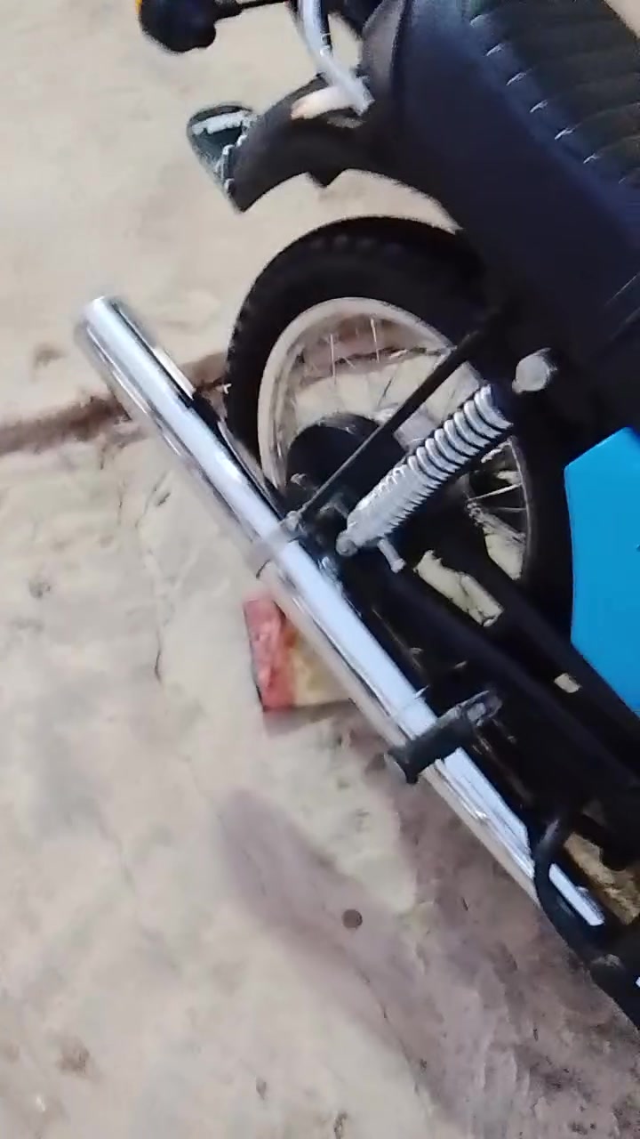 ال سلام عليكم من رخصت ابو الكروب  دراجه امزت 82 امسجله البيع كصه 0 دراجه خير من الله مستعجل عله بيعته السعر مليون او 300 مكان النبار الرمادي رقم ال هاتف ***********
