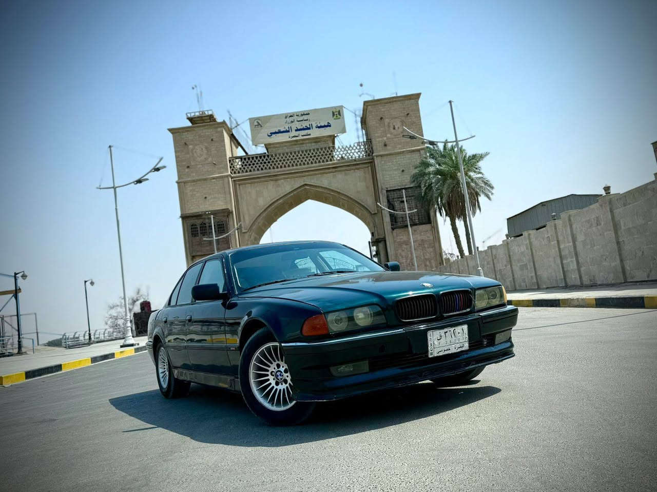 Bmw e38 744i 
بي ام دبليو كاسحه خفاش 🔥 
سياره موديل ١٩٩٨ مصبوغه عام 
بيها كان ضربه خفيفه بالجاملغ الورا ومعدليها
سياره كير محرك تبريد قطعتين كله شغال
غرفتها جلد بيجي نظيفه جدا مثل ماموضح بالصور
مكينه ٨ سلندر ٧٤٤ 
سياره ب اسمي سنويه جديده ل٢٨ تحويل ثاني يوم
بيها ملاحظات بسيطه 
مستعجل ع بيعتها بسعر اخو البلاش
رايدها ب ٤٥ وبيها مجال كلش قليل
عنوانها بصره/مطيحه/معقل/ 
للتواصل الاتصال على ***********

