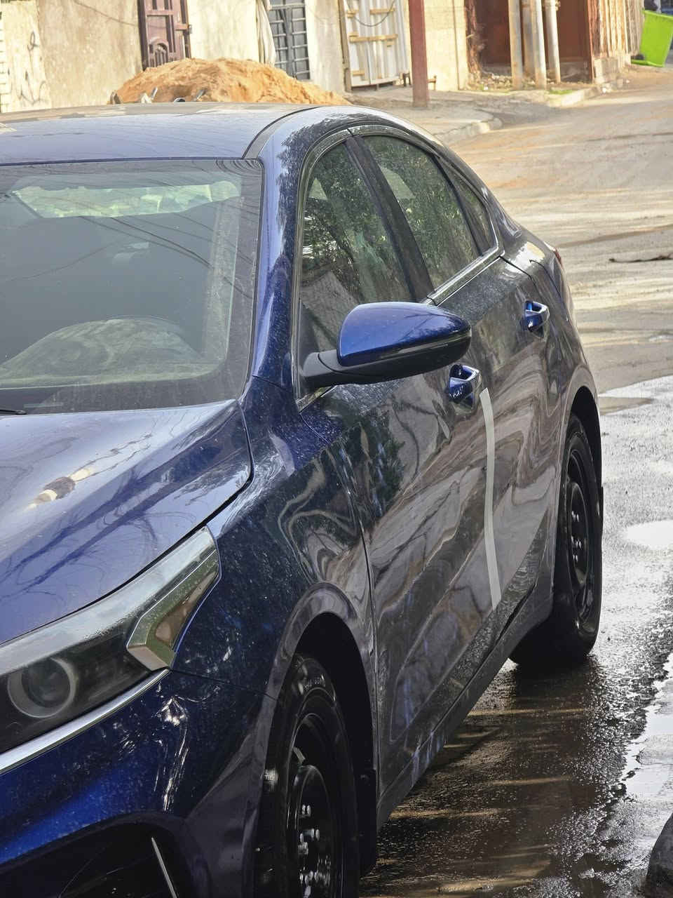 يا الله
كيا فورتي 
الموديل :2022
لون :ازرق جويتي 
محرك: 2000دوش 
فئة :EX
التفاصيل صور الحادث والسونار  كلها بل منشور

مواصفات 
1_شاشه 
2_كامره خلفية 
3_رادار امامي خلفي 
4_مانع انزلاق 
5_تحديد مسار +تنبيه خروج عن المسار 
6_فول تحكم ستيرن 
7_قيادة ذاتيه 
8_تحكم وضعيات قيادة 
9-ابل كار بلي وايرلس 
10-قطعتين تبريد
11-تدفئه مقاعد +ستيرن 

حادث جاملغ امامي  وبنيد  وبل سونار طلع باب خلفي 
  بدون دواخل  ايرباكات  سليمه 
شواصي لغود مكفولات 
 بأسمي السياره 

عنوان :بغداد  حي الجهاد 
السعر 150 وبيها مجال ان شاءالله  
استفسار ***********
