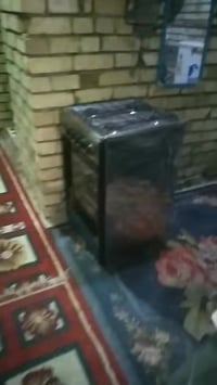 طباخ للبيع شغال فرن جدحه سعر 75 بي مجال 07709834633