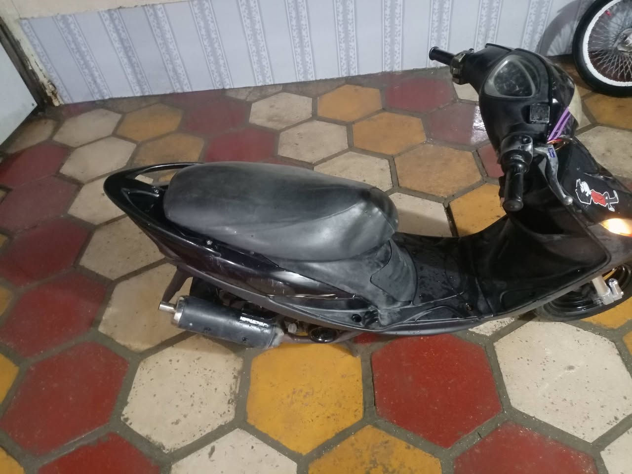 سلام عليكم دراجه ماكس عدله نضيفه  شغاله هندر مكينه ناعمه صالنصه صجميه  كهربائيات كامله خير من الله 50 بلاد شلعه ومعدل باقي تفاصيل واتساب او علا هذا الرقم بيك خير وتدلل ***********
