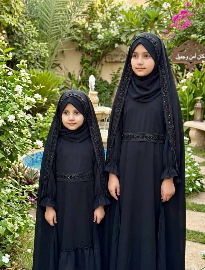 فاشن الخياطه فن  #مصممة #منفذة #ازياء
لأنَّ الحِجابَ أمانةُ زينب (ع) 🖤
​مع إطلالة شهر محرم الحرام، شهر الطاعة والمواساة، نُقبل على كربلاء بقلوبنا، وتُقبل فتياتنا المكلفات بسترِهنّ الزينبي الذي هو امتدادٌ لرسالة الطف.
​إلى كل أم حريصة، وإلى كل فتاة واعية دخلت سن التكليف الشريف:
الزي الشرعي ليس مجرد قماش، بل هو "هوية، وعزة، وفخر" يُرضي السيدة الزهراء (عليها السلام).
​لقد وفرنا لكم في [بيج فاشن الخياطه فن] تشكيلة خاصة من الحجابات والعباءات والزي الشرعي للفتيات المكلفات، مصممة بكل حب لـتجمع بين:
✨ الستر التام والشروط الشرعية
✨ الراحة والسهولة في اللبس للمكلفات الجدد
✨ الأناقة الهادئة والترتيب
​اجعلي أول محرم لِابنتكِ محطة فخر بسترها الحسينى.
خدمة التوصيل متوفرة لجميع المحافظات 🚘


**إذا كنت صاحب هذا الإعلان وتريد حذفه لأي سبب، رجاءا أرسل رسالة إلى الدعم الفني**
