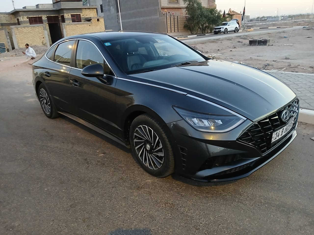 سوناتا  2023 وراد امريكي  هايبرد  بيه جاملق أمامي وباب بدون دواخل   فول مواصفات  عد البانوراما  سياره جديد مكينه كيرحداديه  رقم بصره تحويل   السعر 140 وبيه مجال قليل  للستفسار ***********
