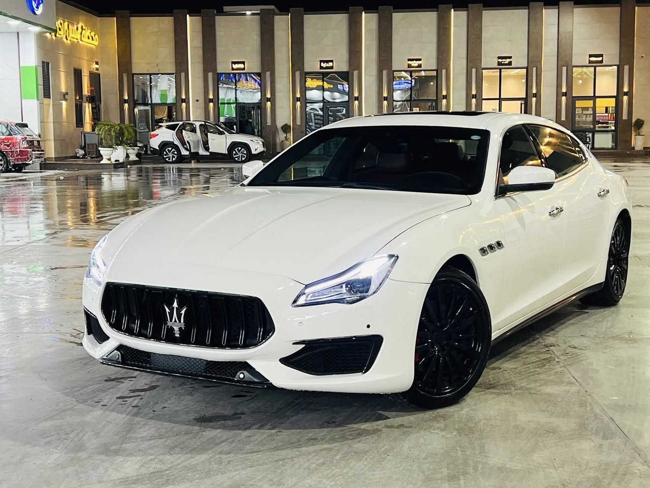 ‏ للبيع 
مازراتي كواترو بوتري
‏‎الـسيـارة اسـتــلام شـركـــة وكـالـه خـليجي  ضـمان دولــي
مـــودیل ( 2017 )
محرك 6 ســـلندر تــوین تــوربــو بــنزیــن 🚀 
مـــاشـــيه  158 کــم
مـــواصفــات
داخل احمر بلاد شركة
ســلاید شاشه بلادي 
سقف كنتارا 
صـوت گـزوز بـلادی  
بـــریک بــصمە   
ابــواب شــفط 
كــشنات تـدفـئه وخــزن 
مــاوس عن شــــاشە  
 ٣ نــظام قــیاد 
ویـــل بــلادی حــجم 20 تو سايز 
بـصمه  تـشغـيل مـع الابـواب ايـضا بـصمه 
الــكامـيرا مــع الـحسـاس امــامی + خــلفي 

الــكير ومـكينه وكـهربائـيات بشرط 
كلــوبات الـدشبول غير مشعول /على بـلادي الشركه  
ضرر 3 قطع صبغ 
ارباك سيستم 

‏‎رقـم و سـنويه جــديــد شــرط التـــحويــــل 🚦
‏ 
مـــكـان الـــسيارة بغداد زيونه

الســـعر : 380 $ وبيهه مجال مـــجال

ملاحظة ( الادوات الاحتياطية مال سيارة نوع اوباما يعني متوفر )
وبــالحقيقــة احـــلى مـــن الصــــور 

للاستفسار الرجاء الاتصال ***********
